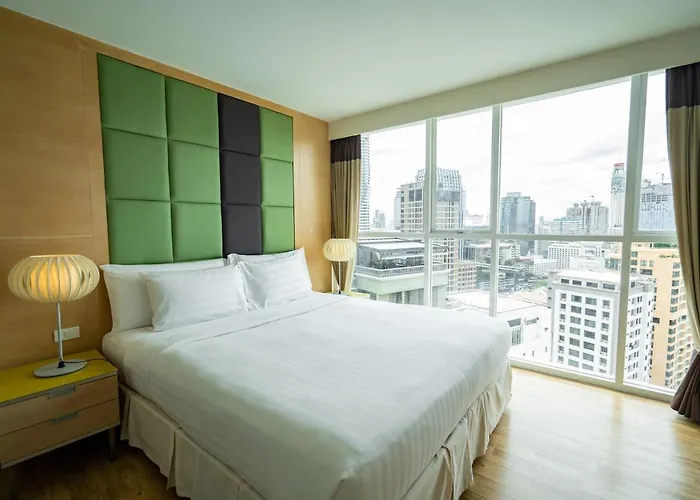 Urbana Langsuan 5*