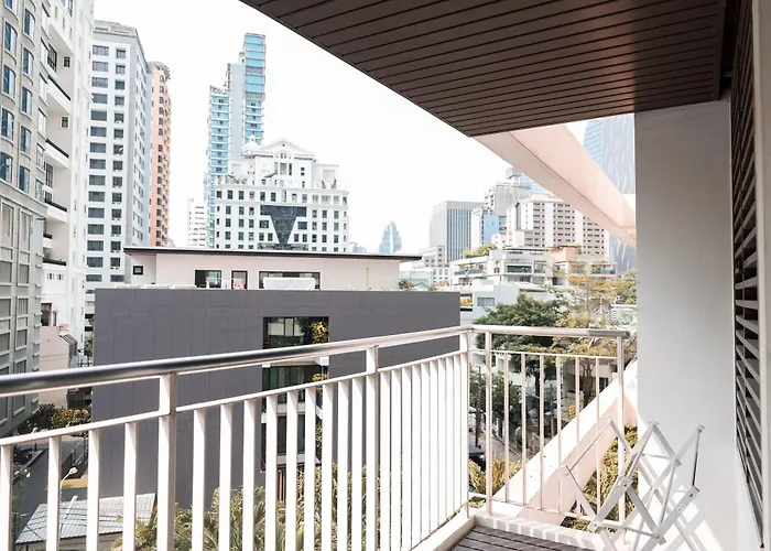Urbana Langsuan 5*