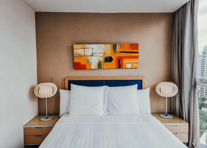 Urbana Langsuan 5*