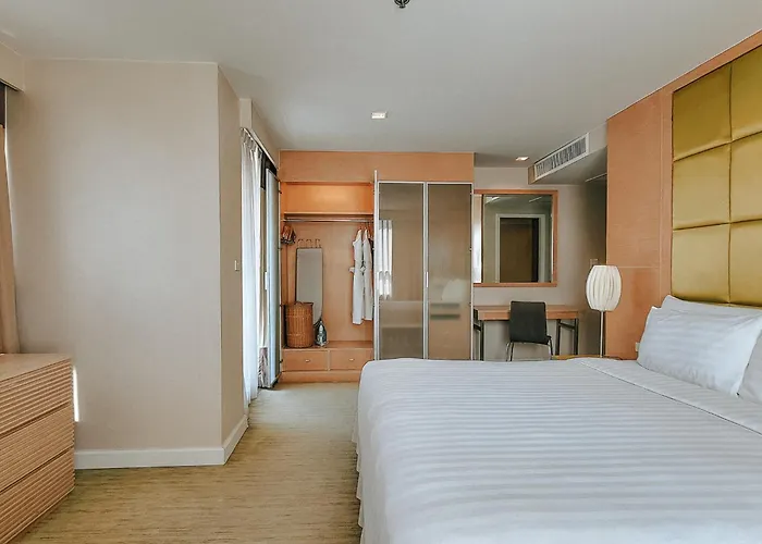 Urbana Langsuan Hotel