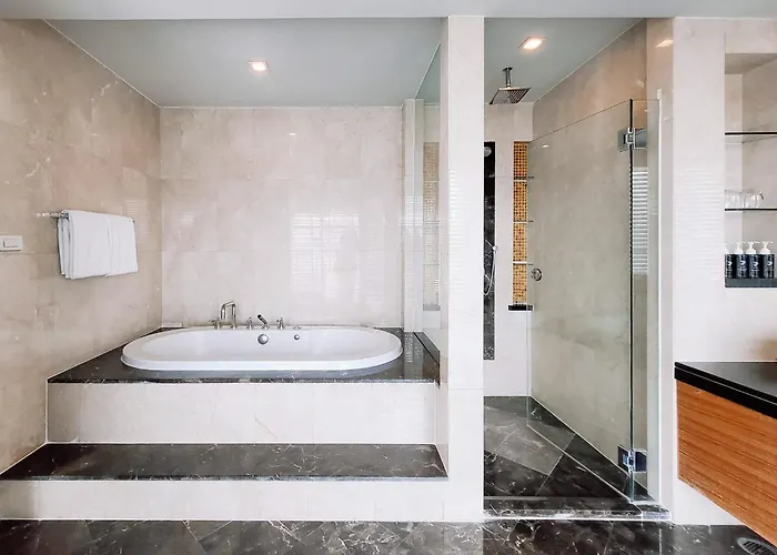 Urbana Langsuan Bangkok
