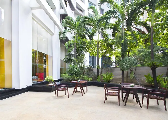 Hotel Urbana Langsuan 5*